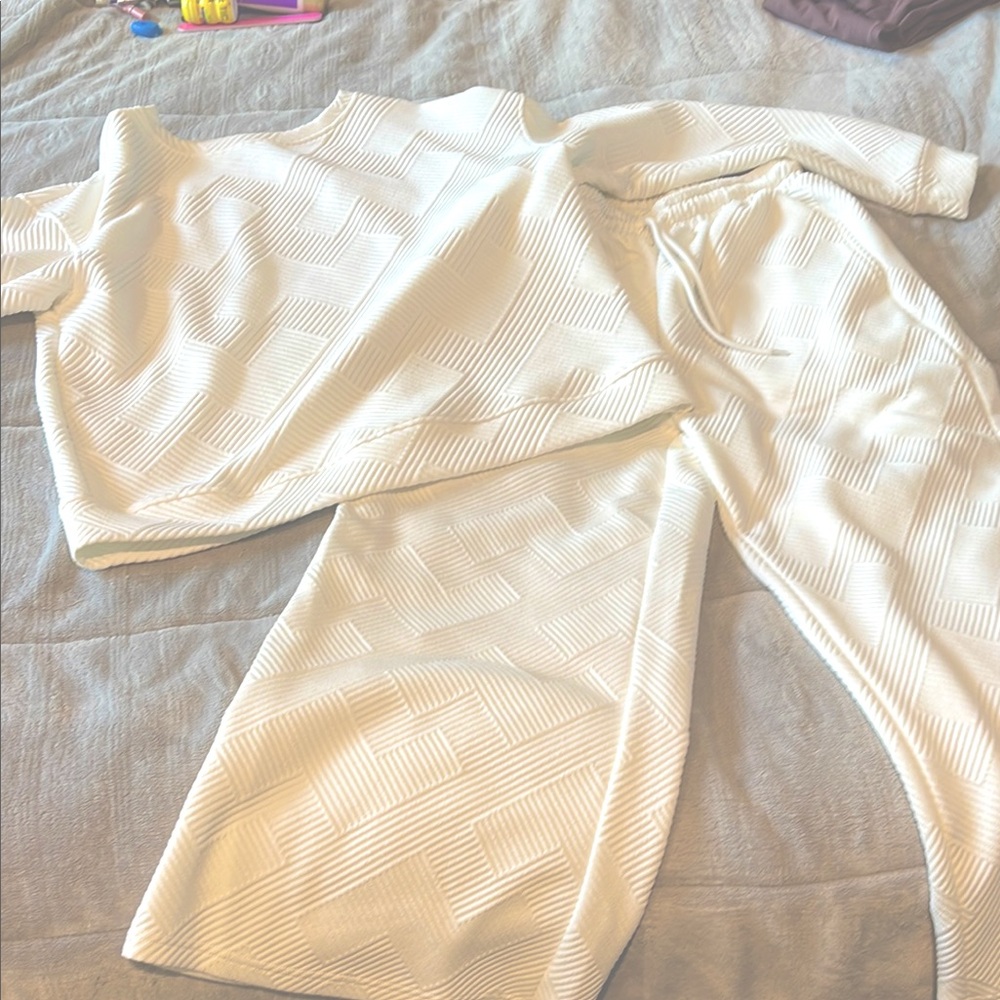 White Cozy Textured Set for Women